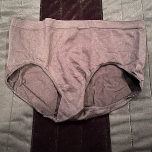 Ambrielle briefs black size large